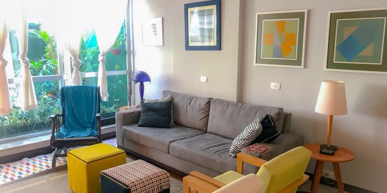 ESL languages shared apartment Caminhos language centre Rio de Janeiro Brazil
