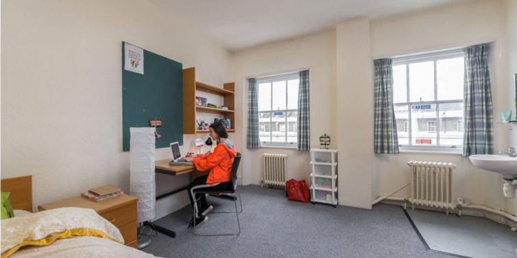 ESL Languages Residence Alpadia Central London