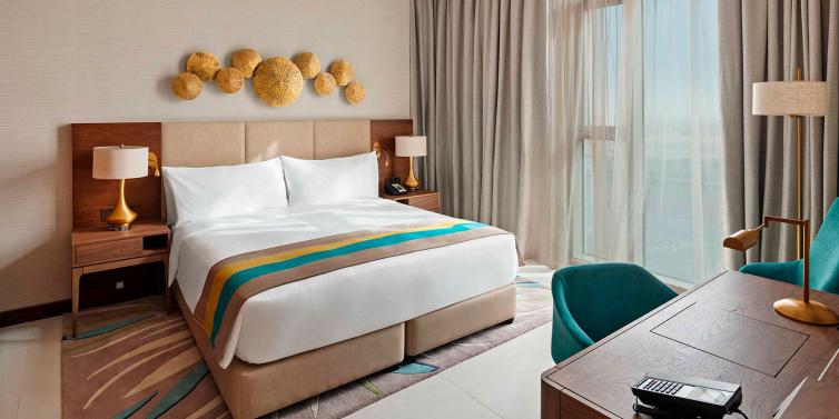 ESL Languages Holiday Inn ES Dubai