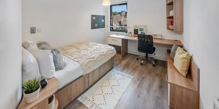 ESL Languages Chapter Living Islington residence IH London