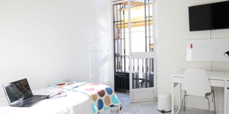 Enforex Residence Single Room 1