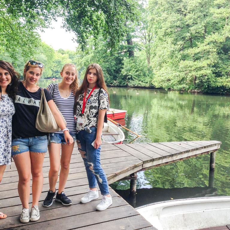 ESL Languages Am Wannsee Campus Berlin English hero