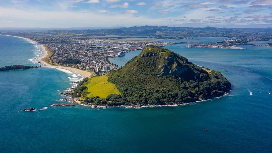ESL Mount Maunganui language stay hero
