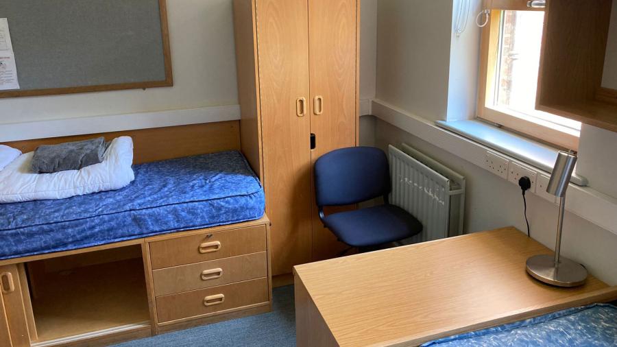 Sprachferien für 10 bis 17-Jährige: Ardingly College Campus ...