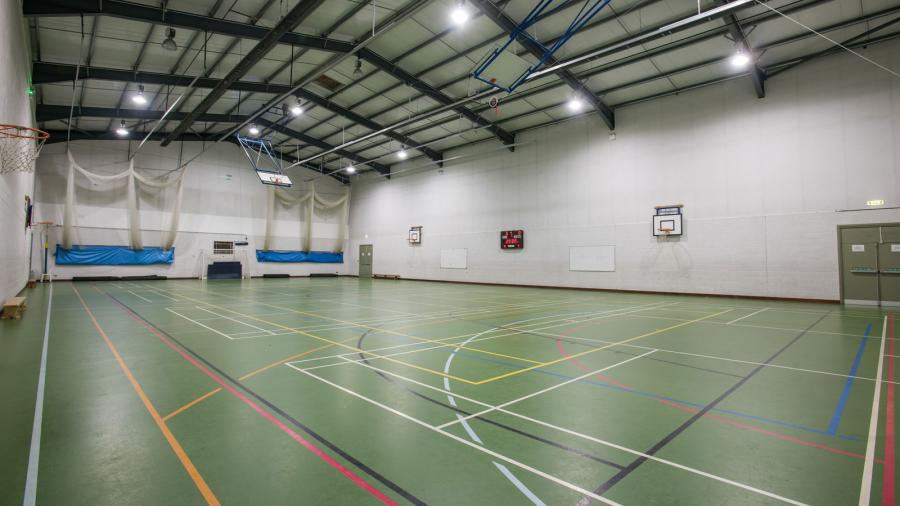 Sprachferien für 10 bis 17-Jährige: Ardingly College Campus ...