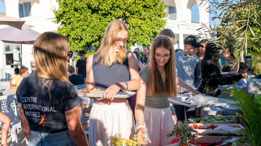 Summer Premium Antibes 12 17 School Gallery 2025 1 ESL languages 