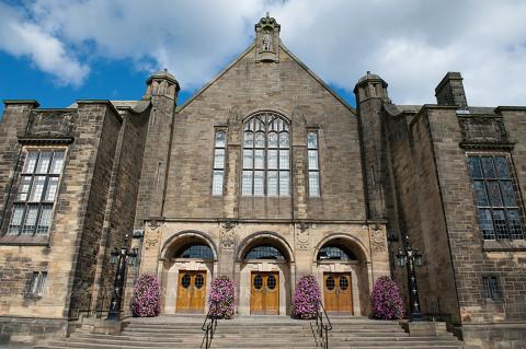 esl-languages-Celtic-English-Academy-school-bangor-university.jpg